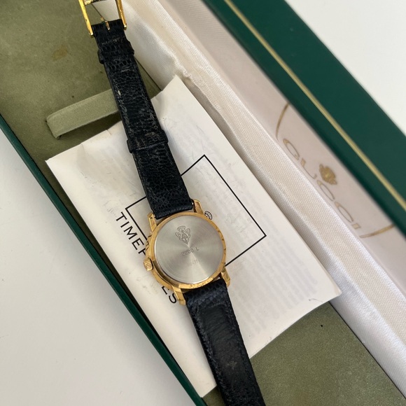 Auth VTG GUCCI Watch - Picture 4 of 9